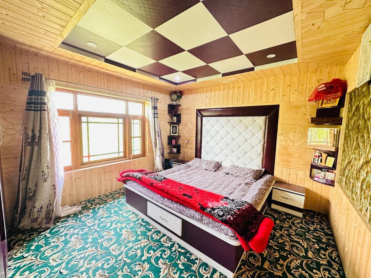Sheen Homestay 古尔马尔格 外观 照片