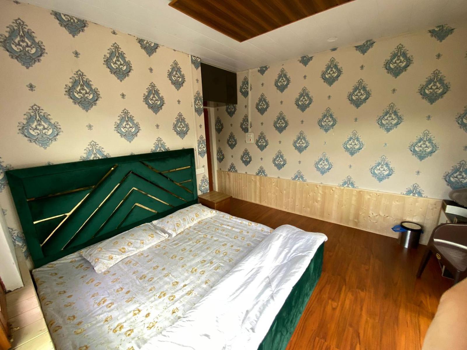 Sheen Homestay 古尔马尔格 外观 照片